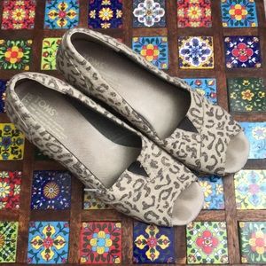 Tom’s Cheetah Print Espadrilles VGUC